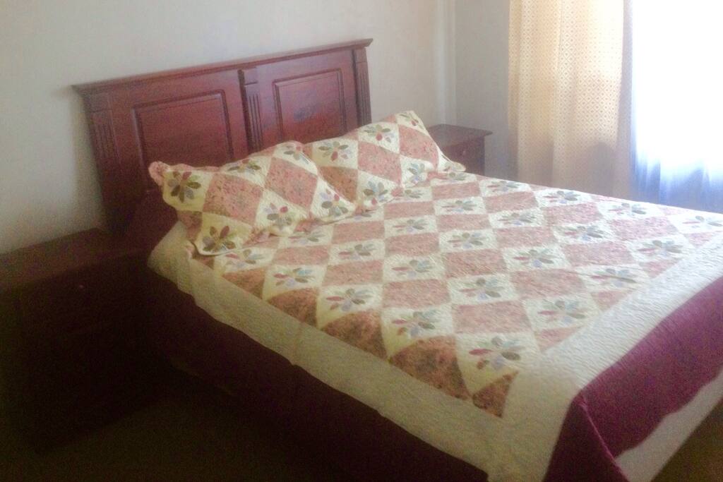 Cama de dos plazas con Baño Privado
