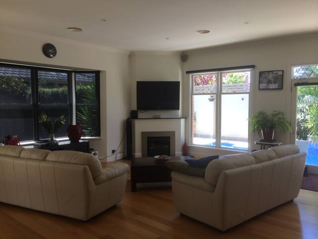 Edwardian charm, Resort living gallery image 3