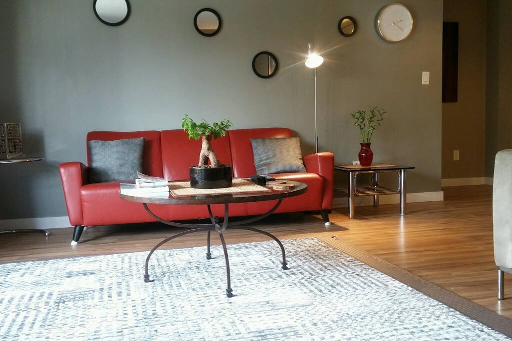Spacious Living room