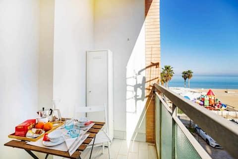 On the Via del Mare, apartment with balcony