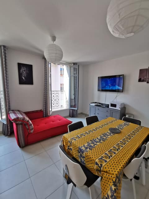 Top Airbnb: Sète New apartment Downtown Royal Canal 4 people in Sète