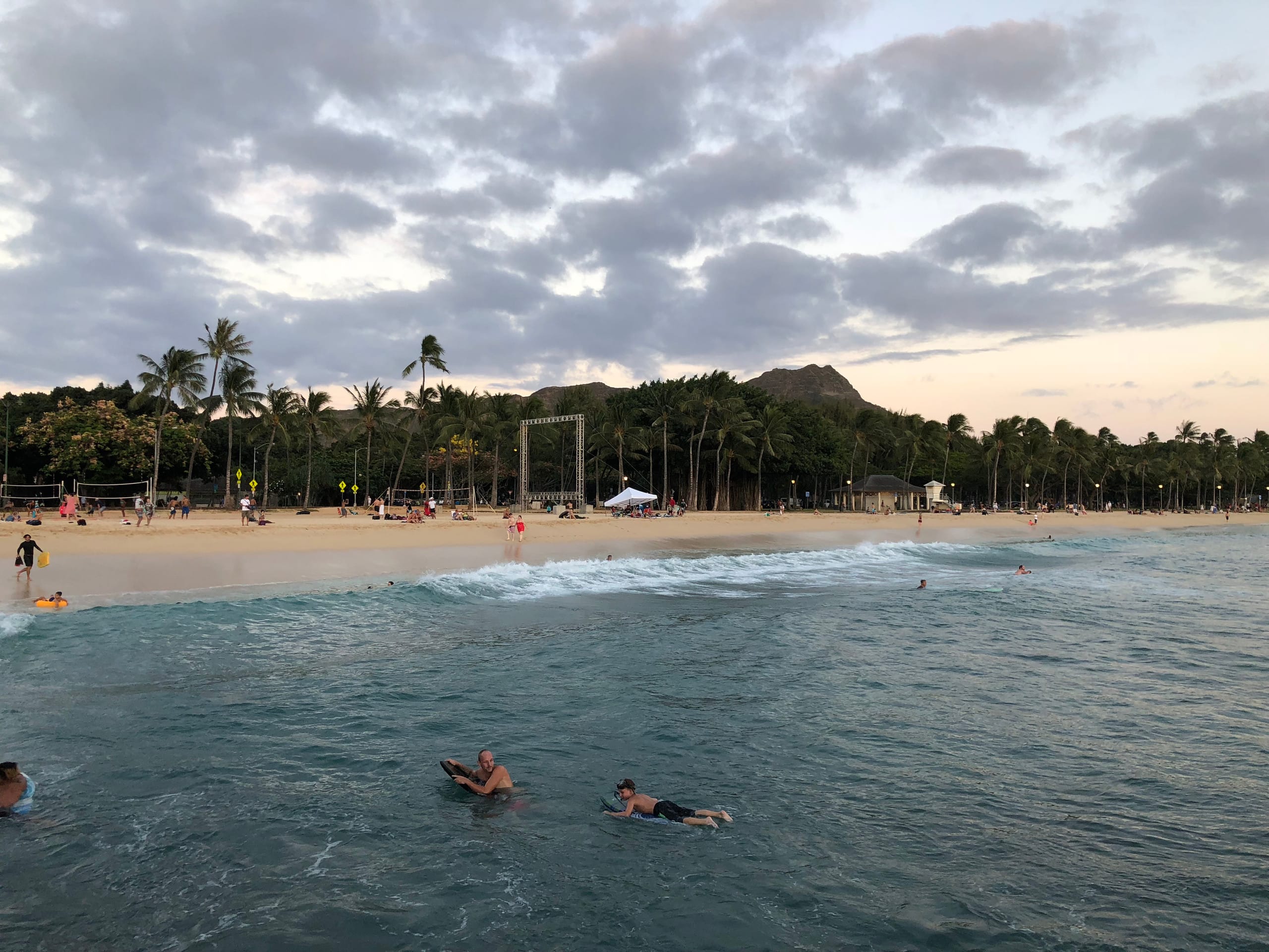 Condo in Honolulu · ★4.86 · Studio · 1 bed · 1 bath - Image 29