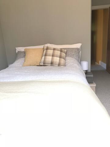 Bright, Cosy double room with breakfast
