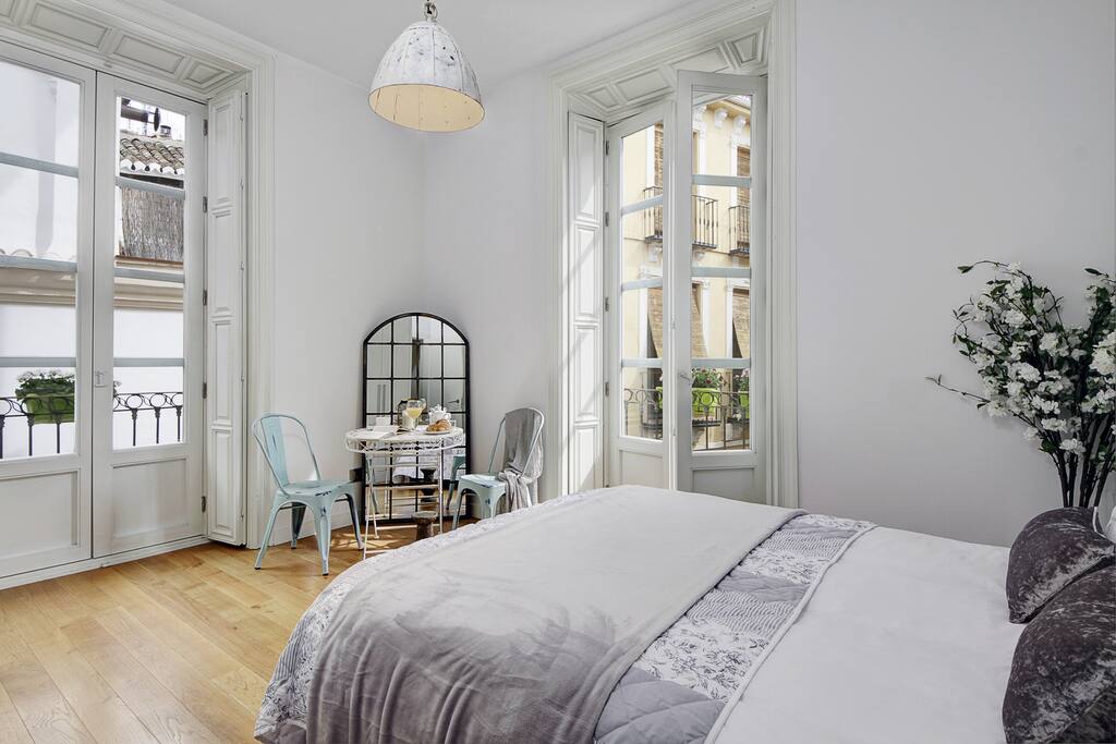 MAIN ROOM WITH BIG DOUBLE BED, TWO BALCONIES