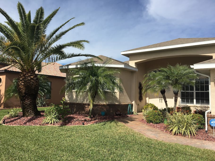 Front of house from driveway