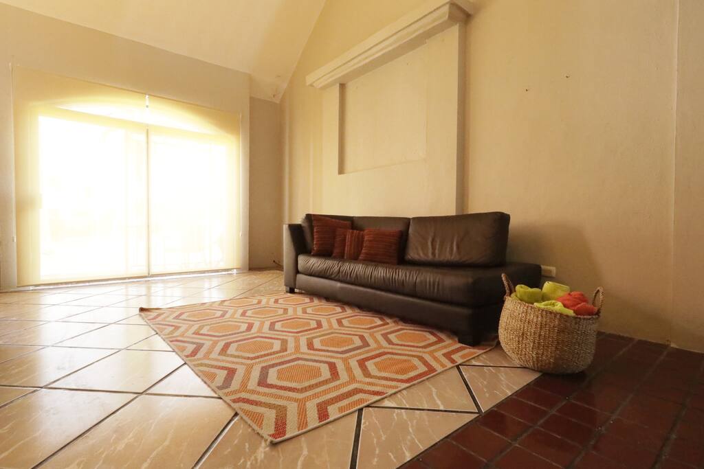 Es la sala de la casa. LIving Room
