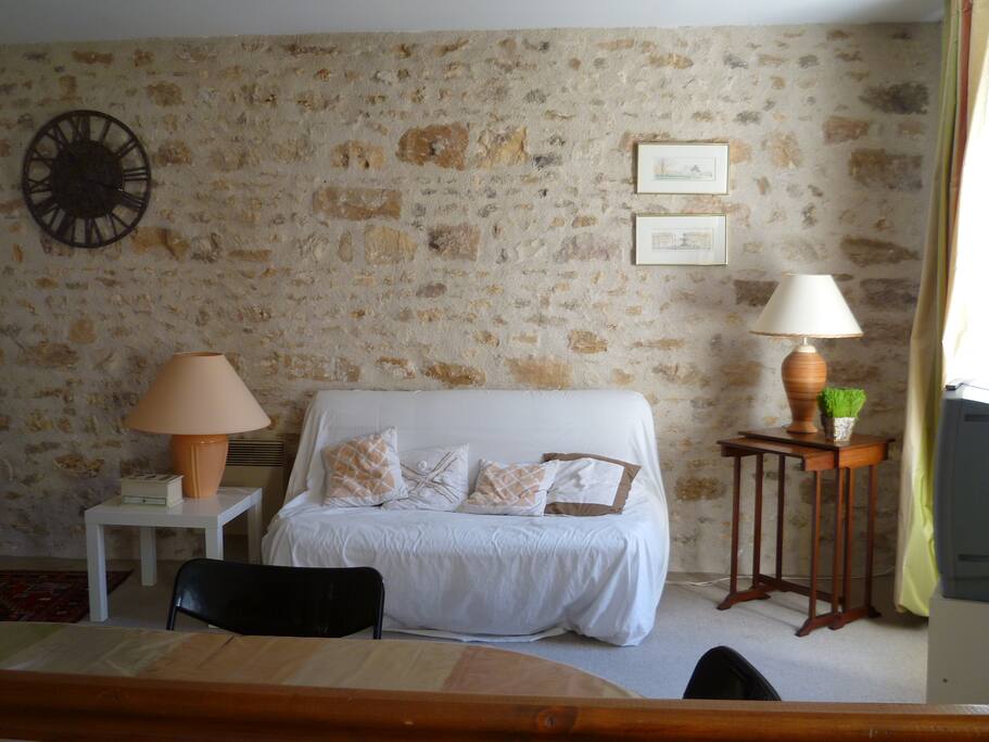 Studio dans village de la forêt de Fontainebleau Flats for Rent in