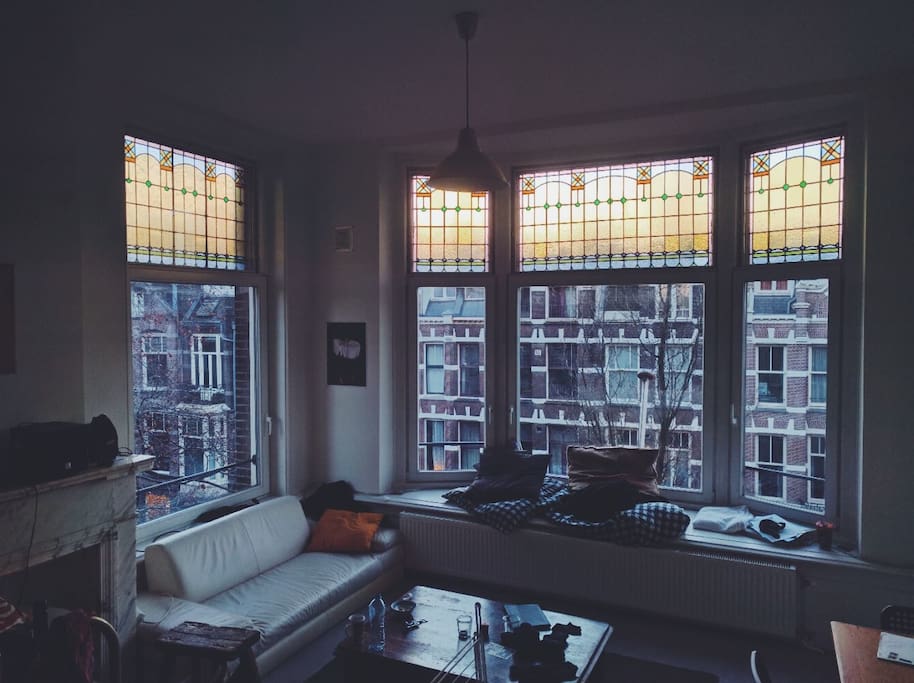 The beautiful livingroom, we usually eat here together and share stories. You're very encouraged to partake in this!