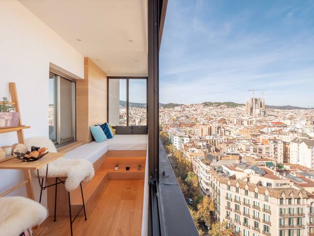 Luxury Apartment Sagrada Familia & Ocean View★★★★★ gallery image 3