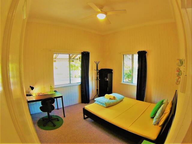 Clean Quiet Large Room near City - Great Value