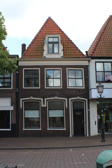 Voorkant van het huis aan het Breed