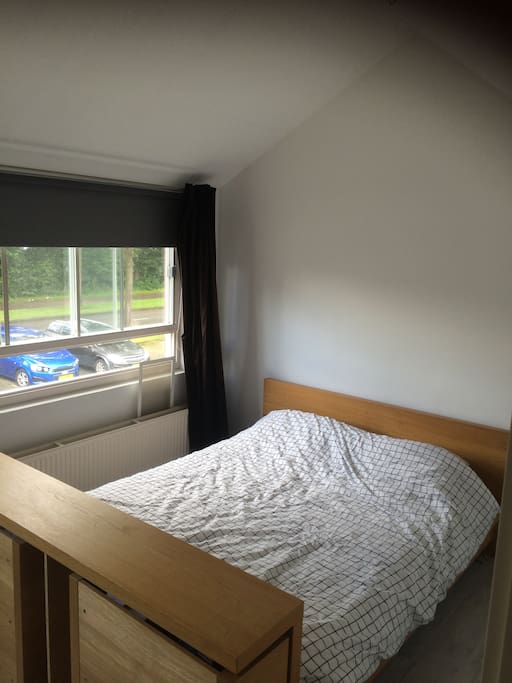 Slaapkamer 1, ruim 2 persoonsbed