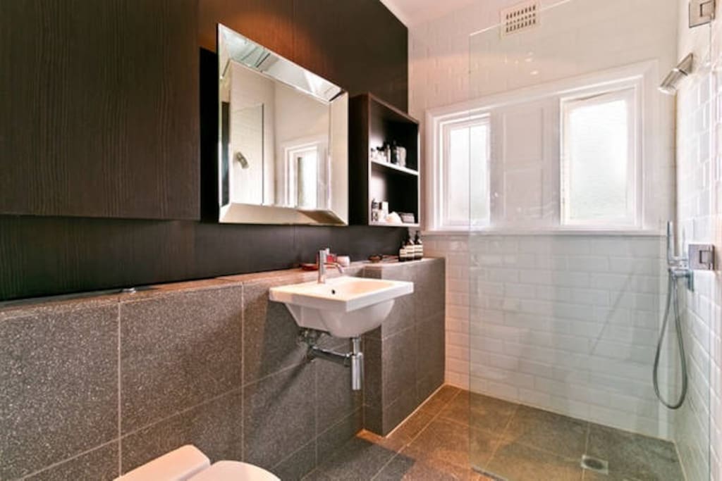 :: Bondi Beach Bespoke :: beautiful bathroom with original art deco and bespoke features ::