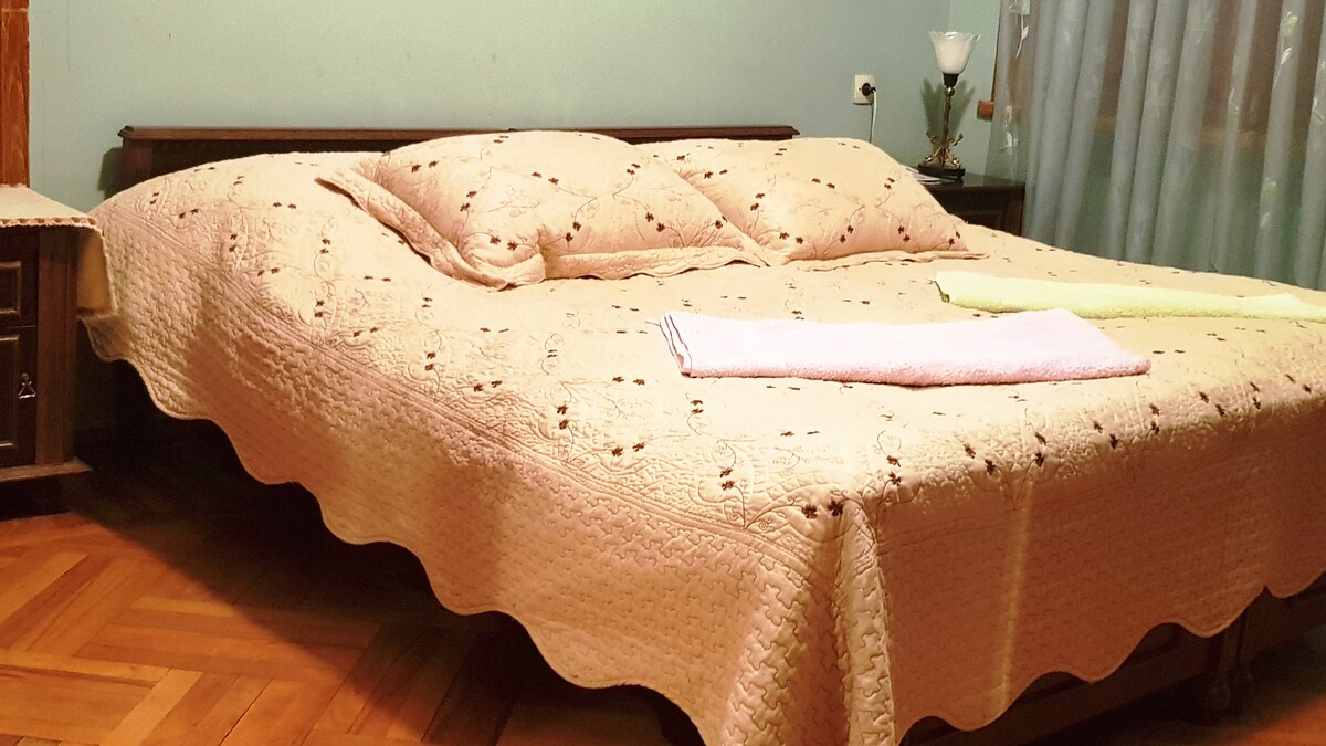 غرفة النوم 1