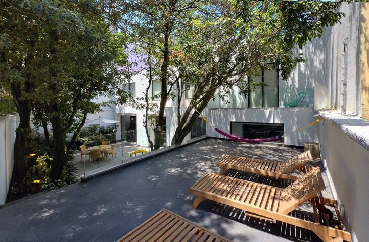 3 bed/4 bath house + patio + gym gallery image 5