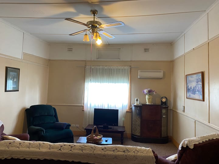 TJ’s on the corner Houses for Rent in Cessnock, New South Wales