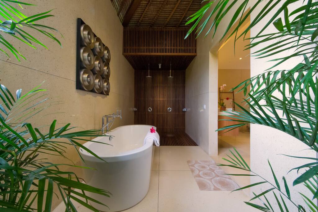 Bathroom with Jacuzzi