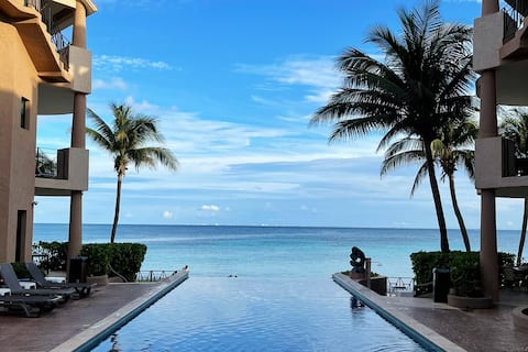 Luxury Oceanfront 2bd PH w/terrace & infinity pool
