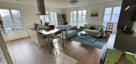 In the heart of Greater Paris, 20 min from center