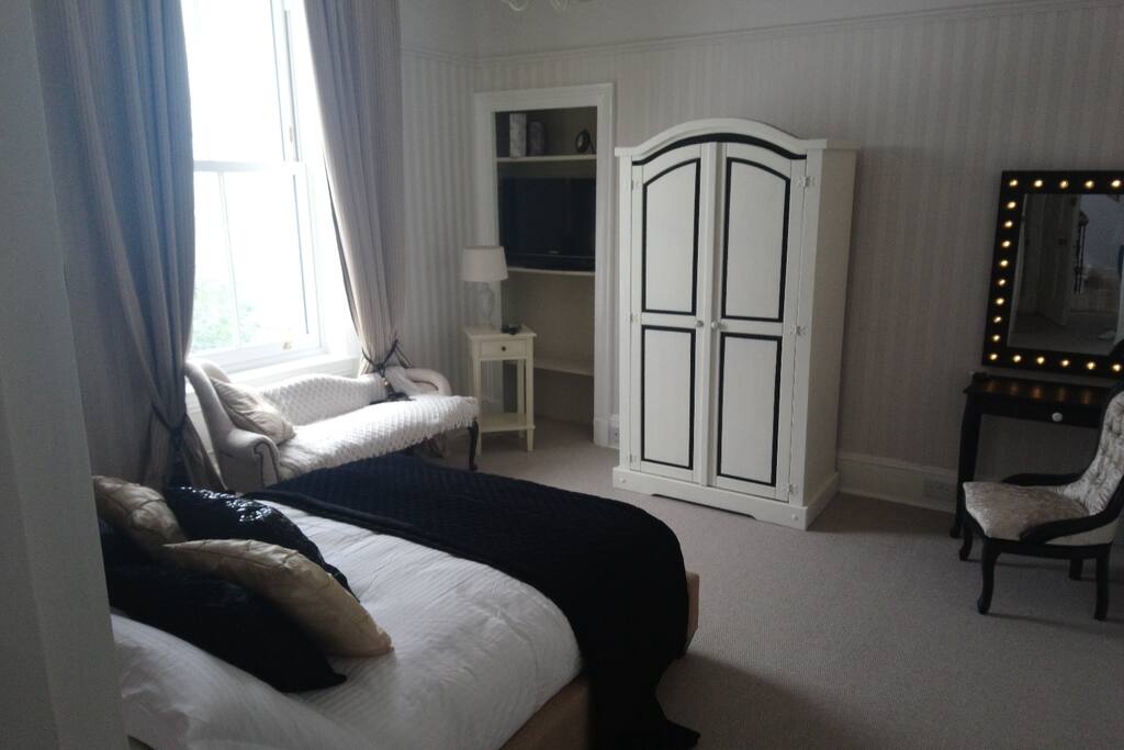 Neoclassic Room