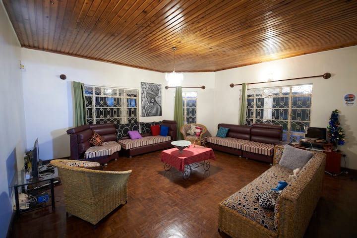 Glorious Family House