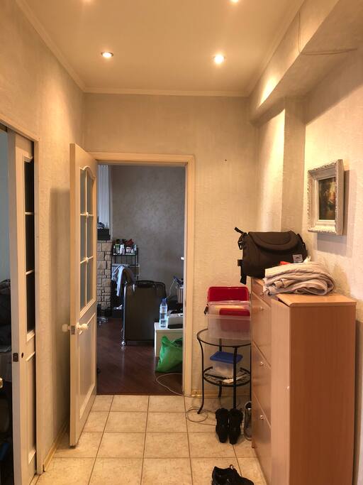 View from the bathroom. There will be no personal belongings at the time of arrival.
