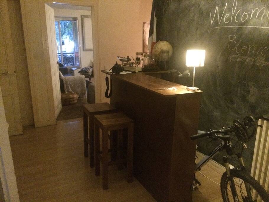 Entrée + bar