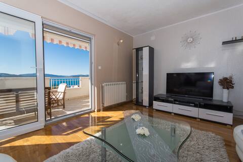 Holiday apartment close to beach☀️
