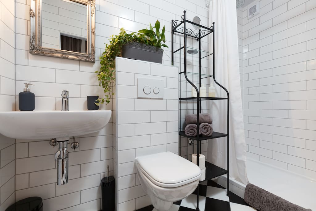Ensuite bathroom with quality Duravit shower, basin and toilet.