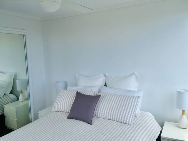 Botanic Gardens View Apartment gallery image 3