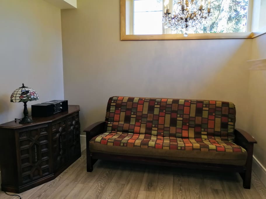 Double bed in niche