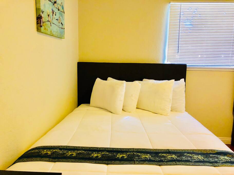 Room 2 comfy queen bed