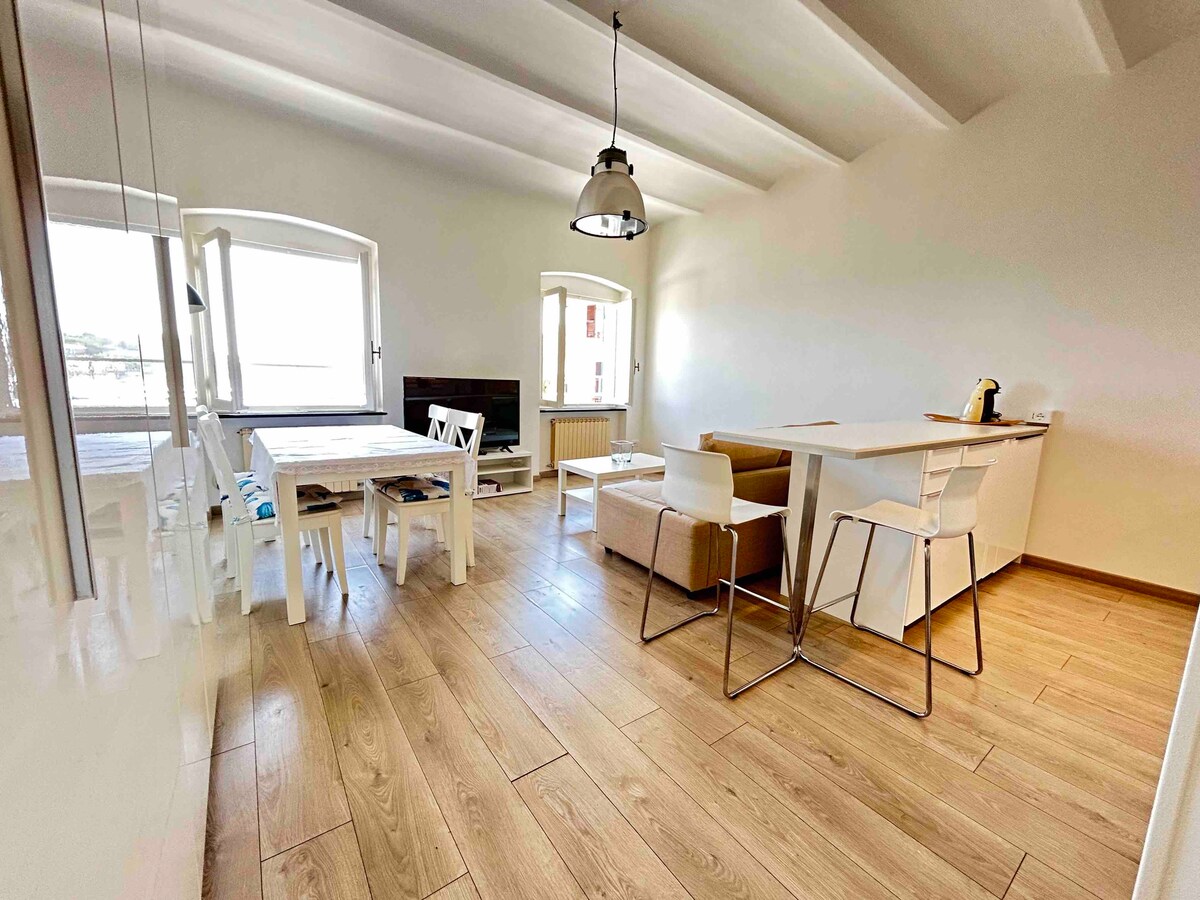 Top Airbnb: Maison Mazzini48 - Historic Center with Sea View à Rapallo