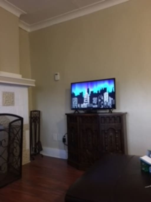 FIOS WiFi & TV, Hulu, Netflix & Sling