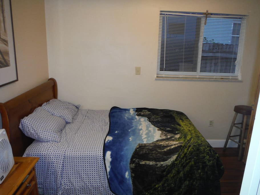 Private Bedroom w/ Window
Full Bed
