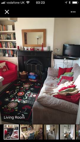 Central Comfortable Canterbury Townhouse