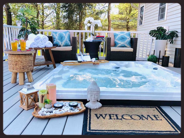 ★NEW★ Lakefront🛶⛱Kalahari/Ski⛷/Hot Tub/Sauna★★★★★ Houses for Rent in