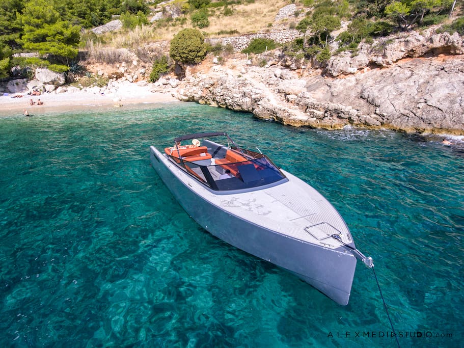 Van Dutch style yacht