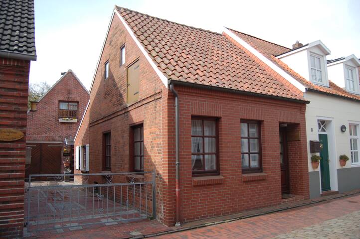 Airbnb Greetsiel Vacation Rentals Places To Stay Lower