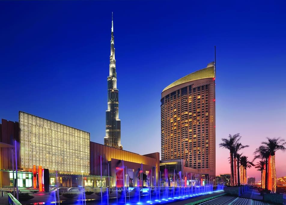 Location View: 15 min walk to DUBAI MALL