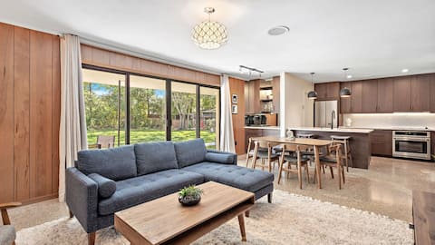 Mid Century Home - 30 Minutes From New Orleans
