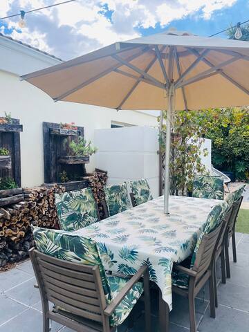 Modern townhouse in small complex gallery image 5