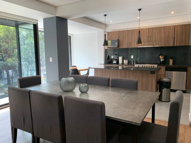 Luxury and Spacious 3BD apartment gallery image 3