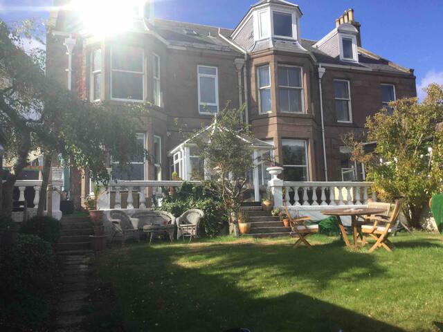 Airbnb Stonehaven Vacation Rentals Places To Stay