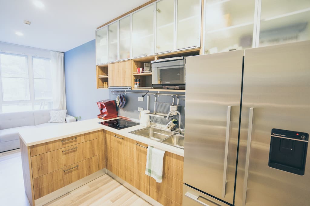 Fully equipped kitchen plus coffee machine maker