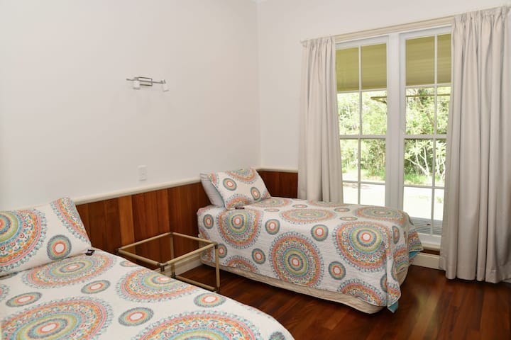 Втора спалня