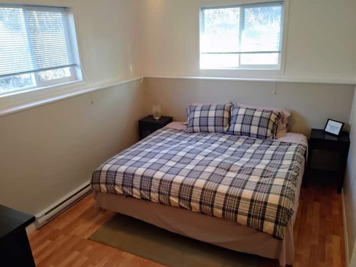 Giant luxury bed...plenty of extra bedding!