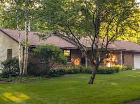 Manistique Retreat  Cozy & Quiet House