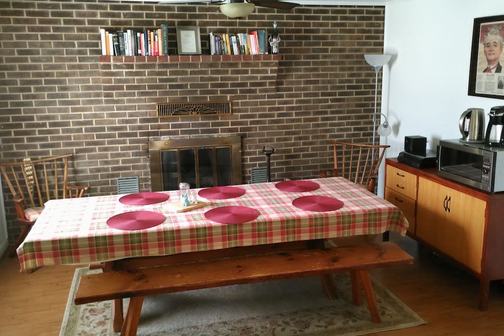 Dining Area / Table