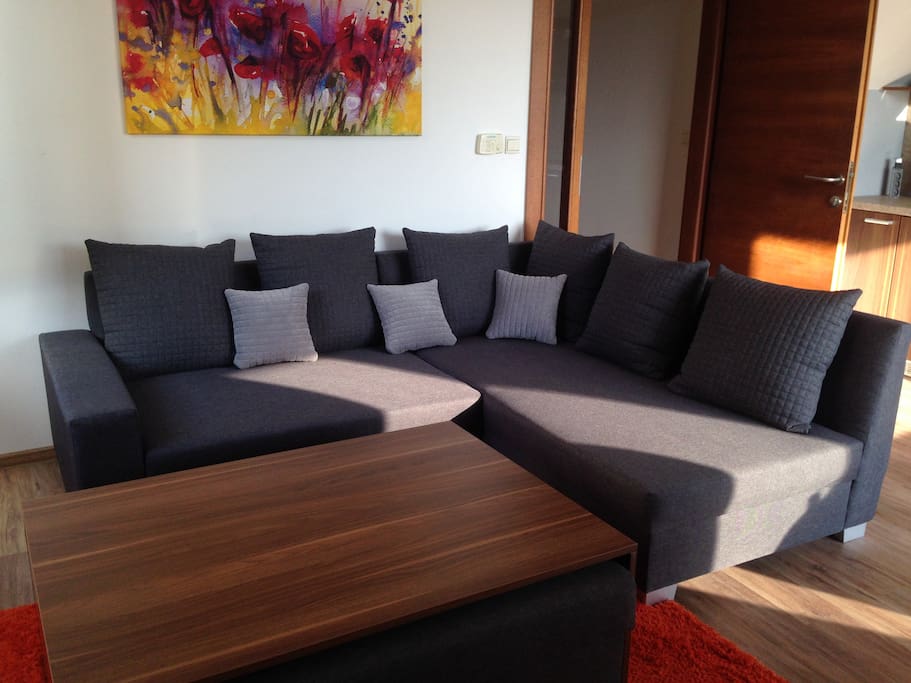 Living room, 200x175 cm sofa bed and table
